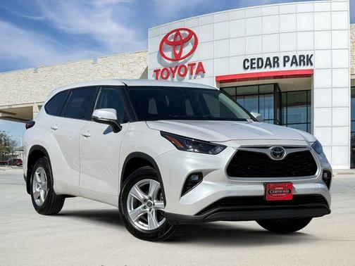 2024 Toyota Highlander LE