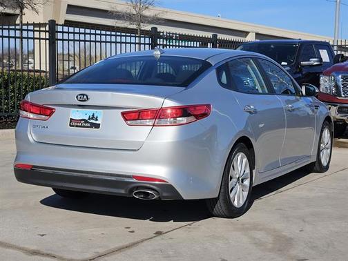 2017 Kia Optima LX