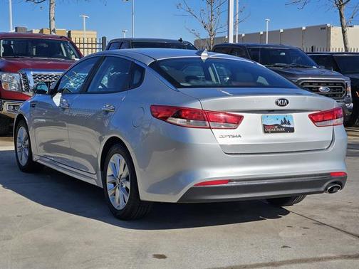 2017 Kia Optima LX
