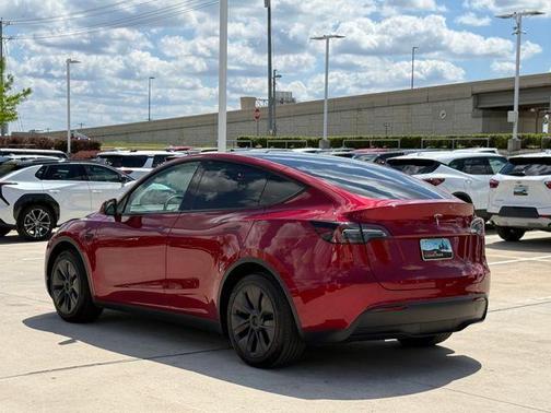 2025 Tesla Model Y Long Range