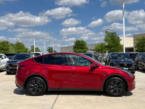 2025 Tesla Model Y Long Range