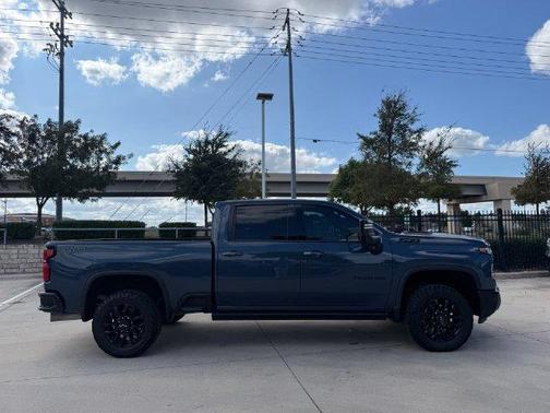 Lakeshore Blue Metallic 2025 Chevrolet Silverado 2500 LTZ