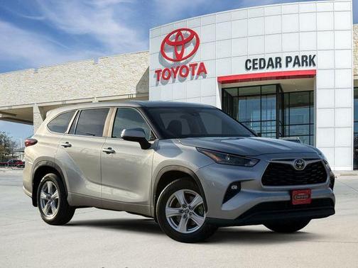 2024 Toyota Highlander LE