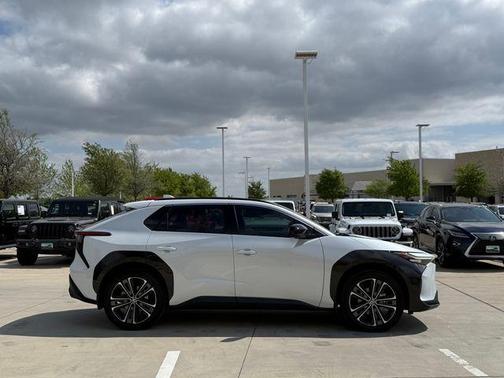 Pearl 2023 Toyota bZ4X Limited