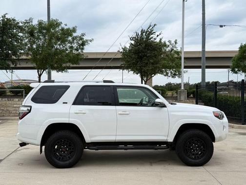 Ice 2023 Toyota 4Runner SR5 Premium