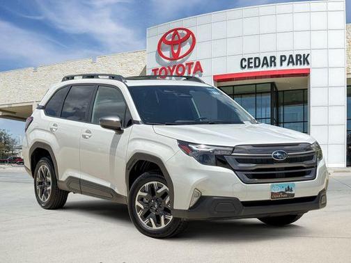 Crystal White Pearl 2025 Subaru Forester Premium