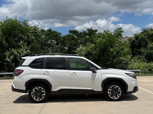 Crystal White Pearl 2025 Subaru Forester Premium