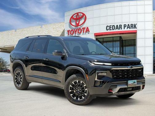 Black Metallic 2025 Chevrolet Traverse Z71