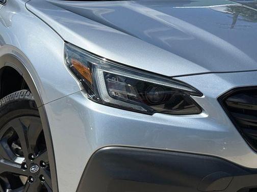 Ice Silver Metallic 2020 Subaru Outback Onyx Edition XT