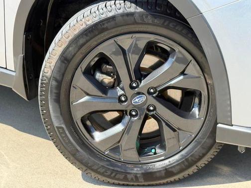 Ice Silver Metallic 2020 Subaru Outback Onyx Edition XT