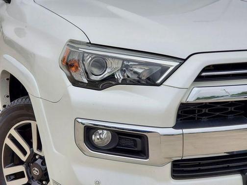 Blizzard Pearl 2020 Toyota 4Runner Limited