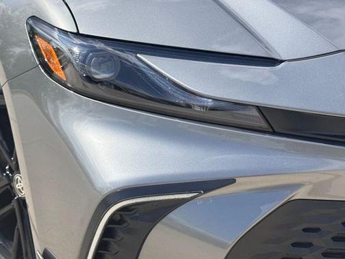 Metal 2026 Toyota Camry SE