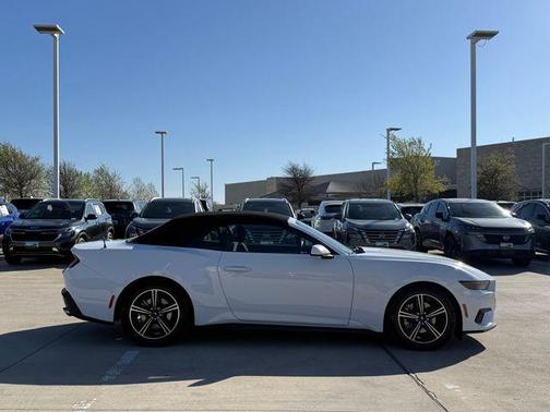 2025 Ford Mustang EcoBoost