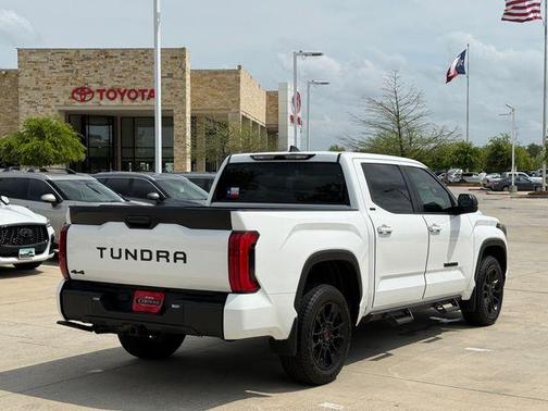 2025 Toyota Tundra SR5