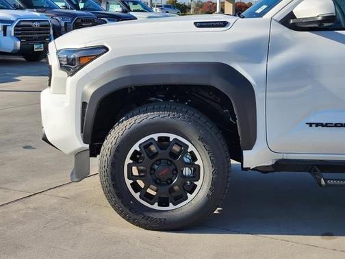 2026 Toyota Tacoma Hybrid TRD Off Road