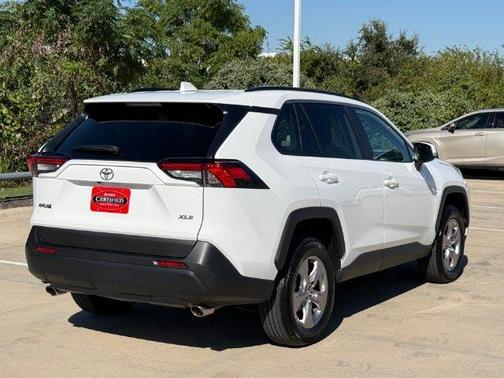 Ice 2025 Toyota RAV4 XLE