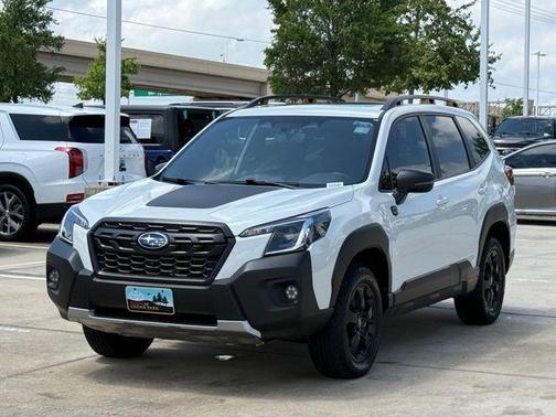 Crystal White Pearl 2025 Subaru Forester Wilderness