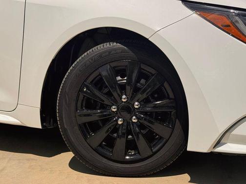 Ice 2023 Toyota Corolla LE