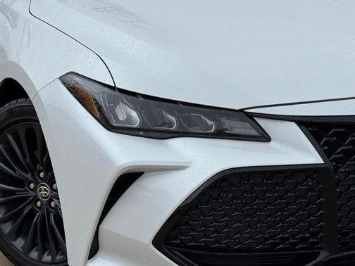 2021 Toyota Avalon Hybrid XSE