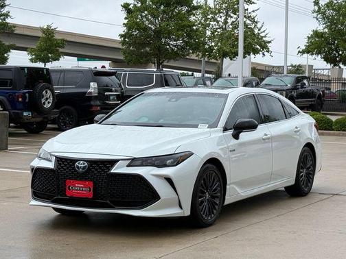 2021 Toyota Avalon Hybrid XSE