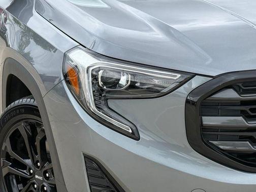 Steel Metallic 2020 GMC Terrain SLT