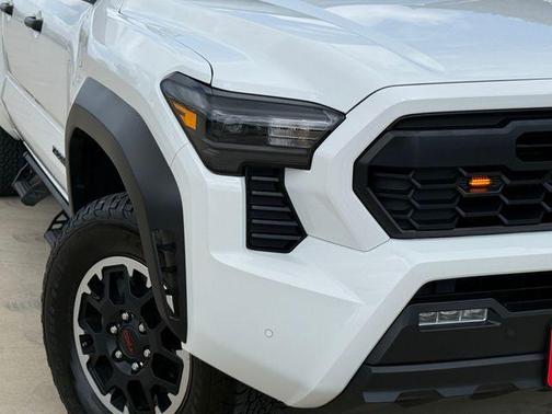 Ice 2024 Toyota Tacoma TRD Off Road