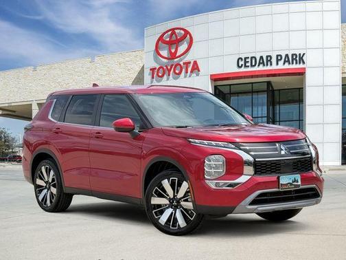 Diamond Red 2025 Mitsubishi Outlander SE