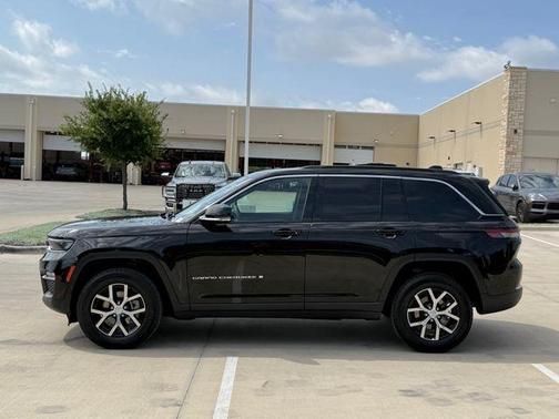 Diamond Black 2024 Jeep Grand Cherokee Limited