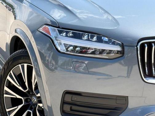 Gray Metallic 2021 Volvo XC90 T5 Momentum 7 Passenger