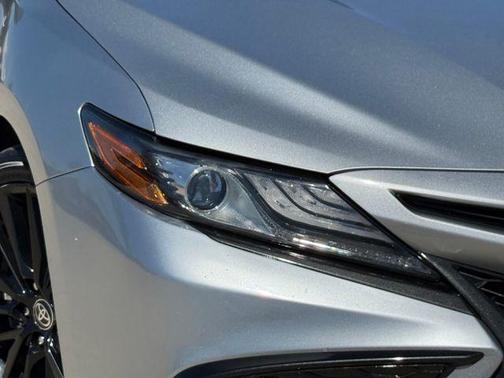 2021 Toyota Camry Hybrid XSE