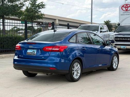 Lightning Blue Metallic 2018 Ford Focus SE