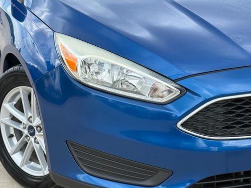 Lightning Blue Metallic 2018 Ford Focus SE