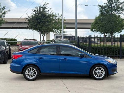 Lightning Blue Metallic 2018 Ford Focus SE