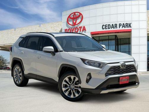 Blizzard Pearl 2020 Toyota RAV4 Limited