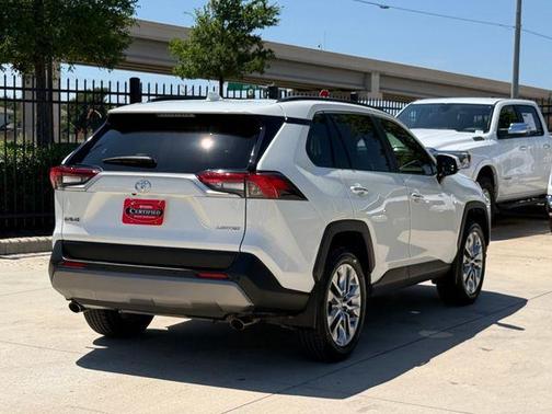Blizzard Pearl 2020 Toyota RAV4 Limited