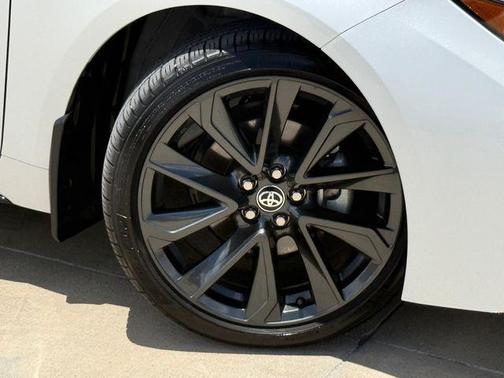 Wind Chill Pearl 2025 Toyota Corolla SE