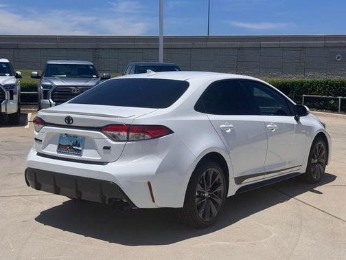 Ice 2026 Toyota Corolla SE