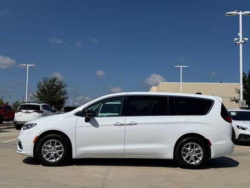 Bright White Clearcoat 2024 Chrysler Pacifica Touring-L