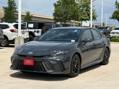 UNDERGROUND 2026 Toyota Camry SE