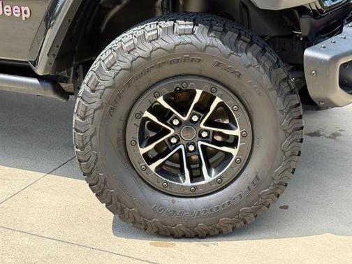 Black Clearcoat 2025 Jeep Wrangler Rubicon