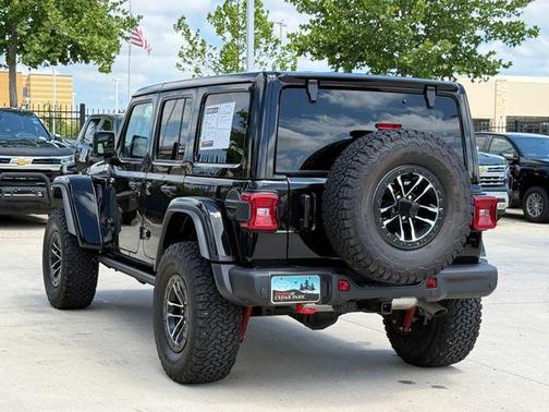 Black Clearcoat 2025 Jeep Wrangler Rubicon