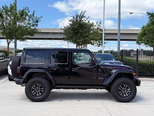 Black Clearcoat 2025 Jeep Wrangler Rubicon