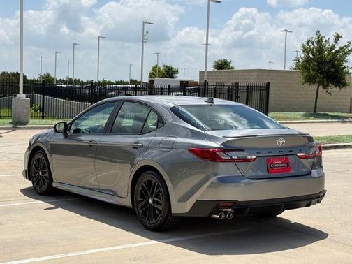 Metal 2026 Toyota Camry SE