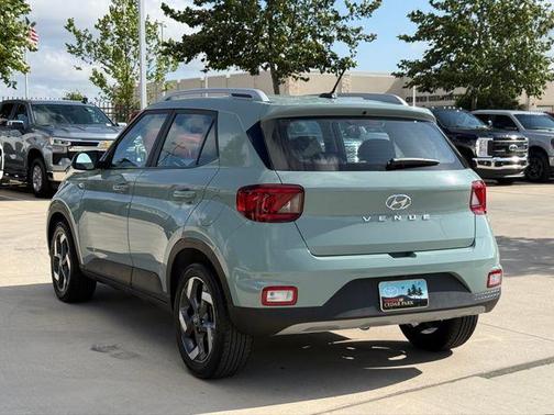 Mirage 2025 Hyundai VENUE SEL