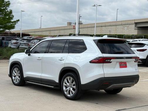 Pearl 2026 Toyota Grand Highlander LIMITED