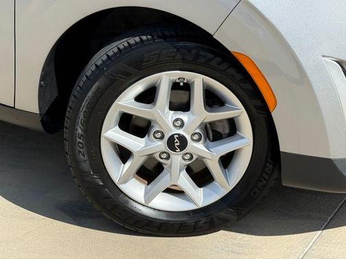 Steel Gray 2024 Kia Soul LX
