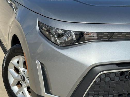 Steel Gray 2024 Kia Soul LX