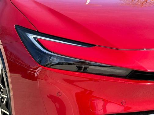 2025 Toyota Prius Plug-In Hybrid XSE