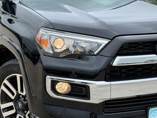 Midnight Black Metallic 2018 Toyota 4Runner Limited