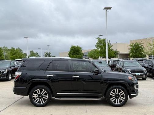 Midnight Black Metallic 2018 Toyota 4Runner Limited